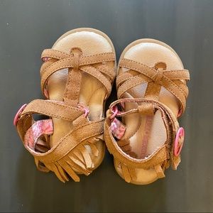 Kids Tucker + Tate brown sandals (Sz 4)